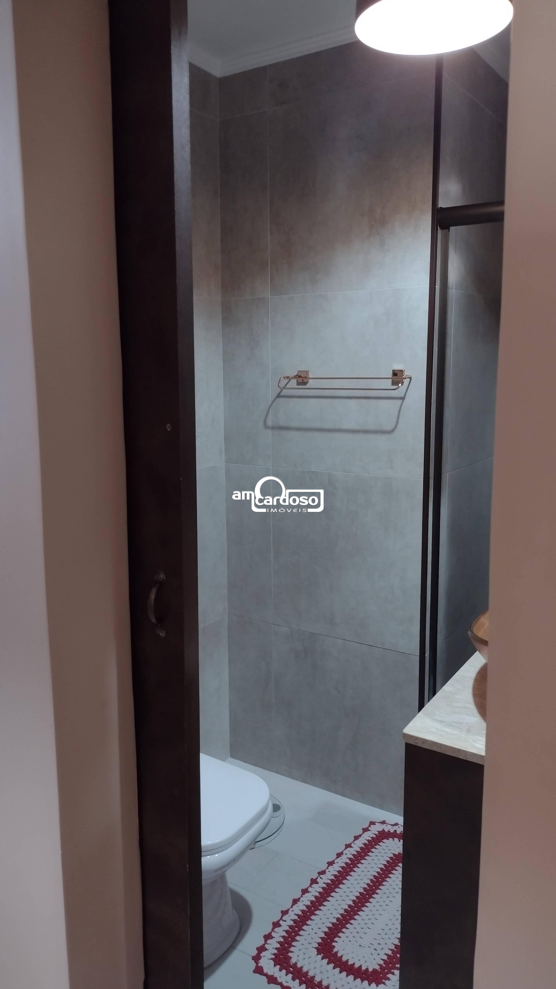 Apartamento com 3 quartos, 1 banheiro e 54m² à venda no bairro Sao Sebastiao, Porto Alegre
