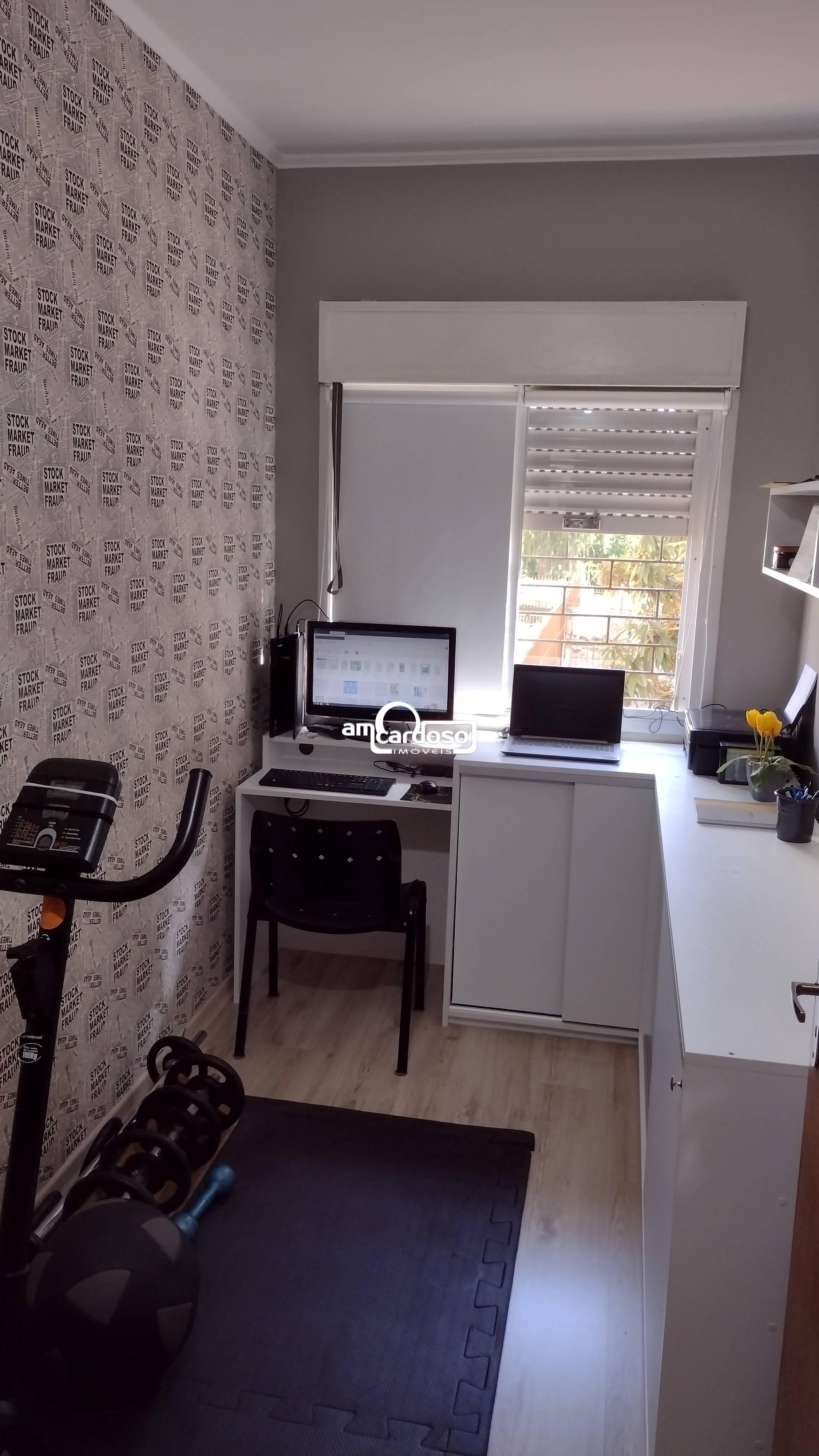 Apartamento com 3 quartos, 1 banheiro e 54m² à venda no bairro Sao Sebastiao, Porto Alegre