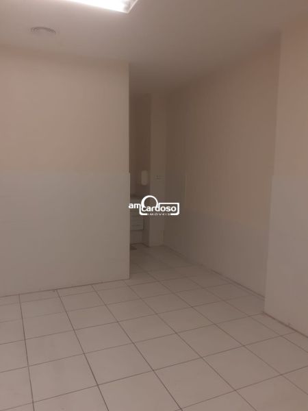 Loja com 4 banheiros e 1071m² à venda no bairro Floresta, Porto Alegre
