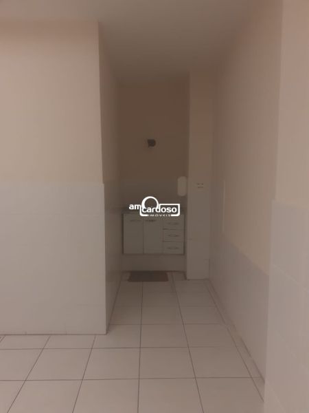Loja com 4 banheiros e 1071m² à venda no bairro Floresta, Porto Alegre