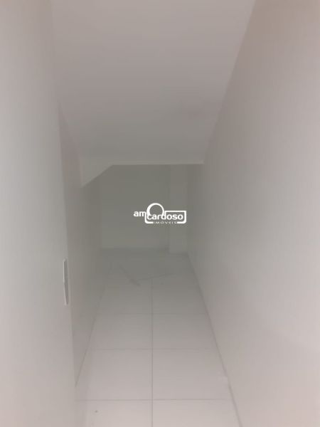 Loja com 4 banheiros e 1071m² à venda no bairro Floresta, Porto Alegre