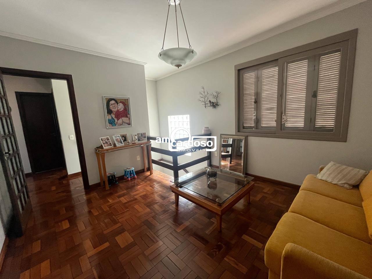Casa com 4 quartos, 3 banheiros e 120m² à venda no bairro Sao Sebastiao, Porto Alegre