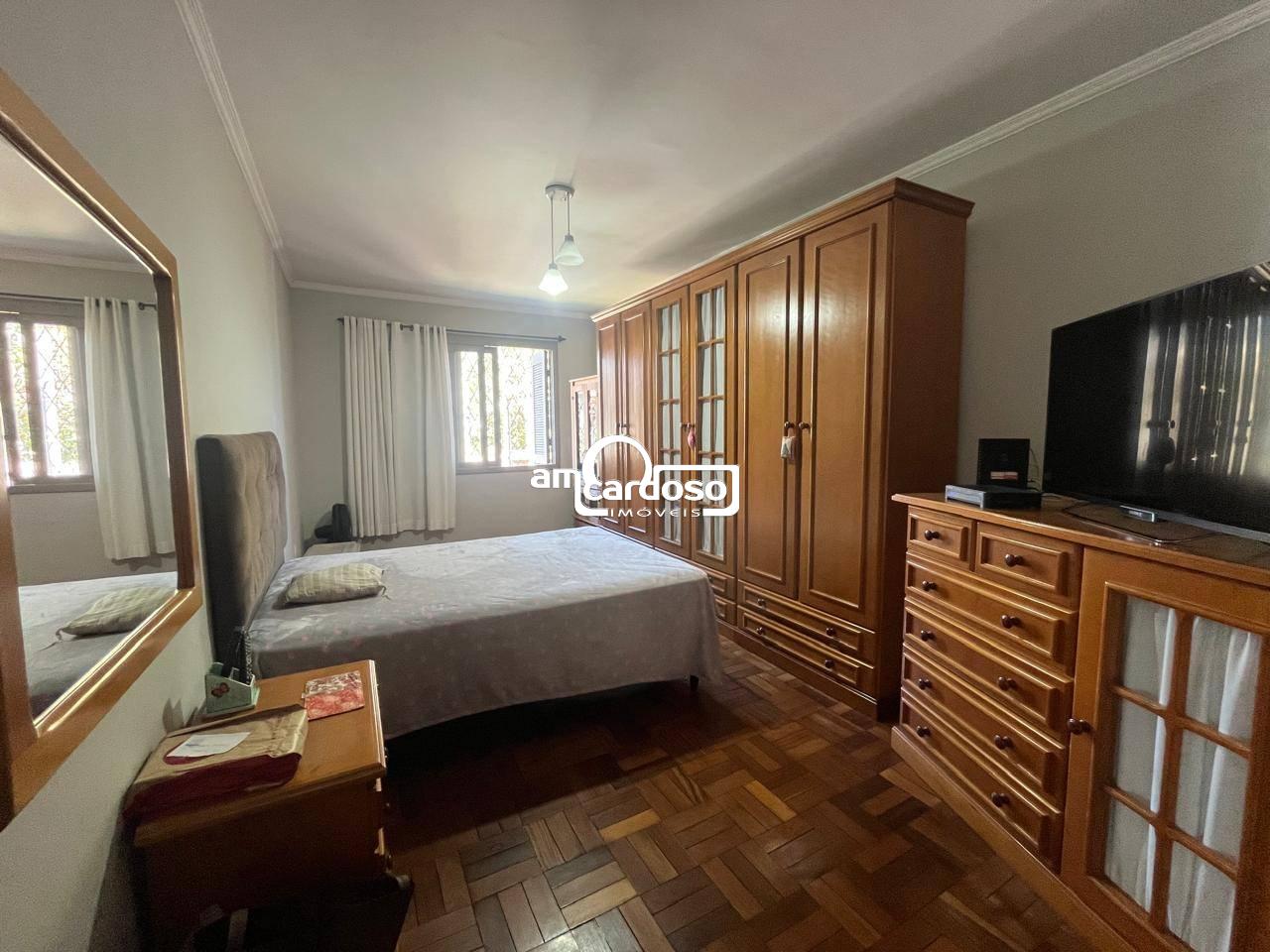 Casa com 4 quartos, 3 banheiros e 120m² à venda no bairro Sao Sebastiao, Porto Alegre