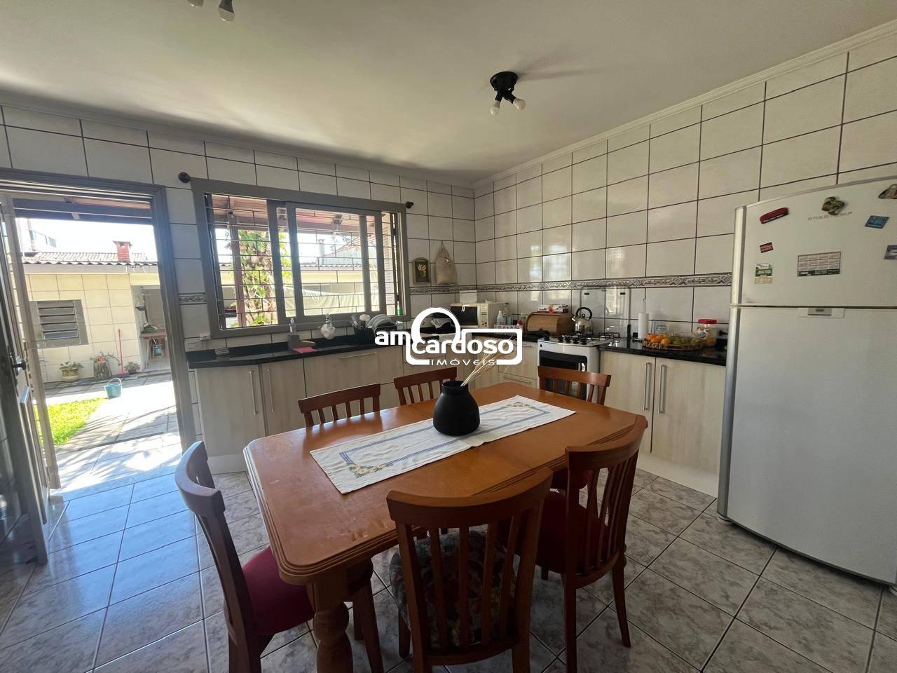 Casa com 4 quartos, 3 banheiros e 120m² à venda no bairro Sao Sebastiao, Porto Alegre