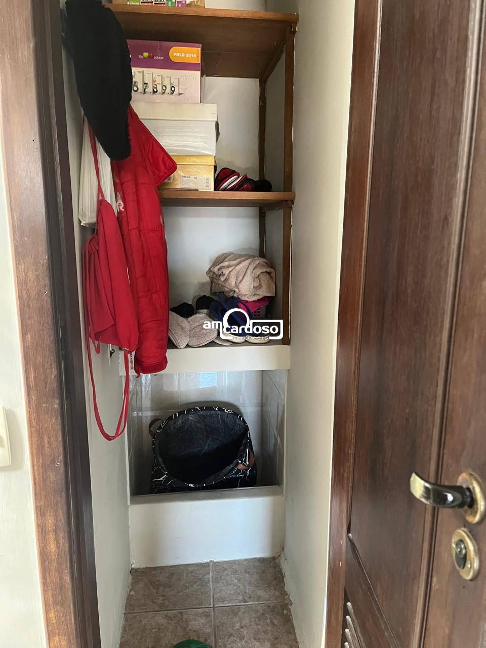 Casa com 4 quartos, 3 banheiros e 120m² à venda no bairro Sao Sebastiao, Porto Alegre