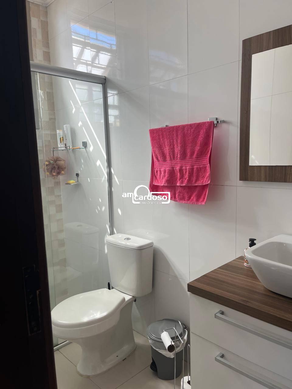 Casa com 4 quartos, 3 banheiros e 120m² à venda no bairro Sao Sebastiao, Porto Alegre