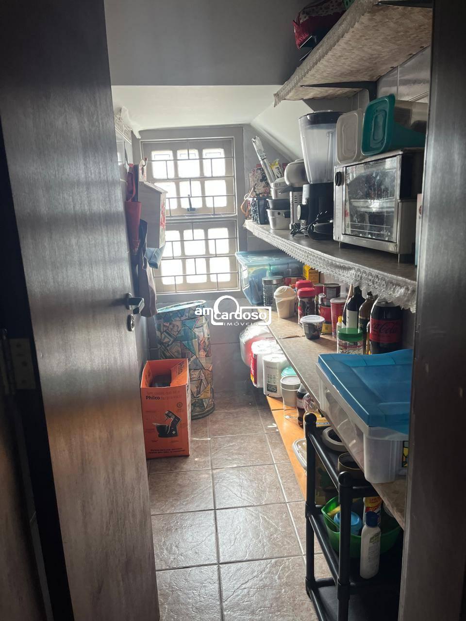 Casa com 4 quartos, 3 banheiros e 120m² à venda no bairro Sao Sebastiao, Porto Alegre