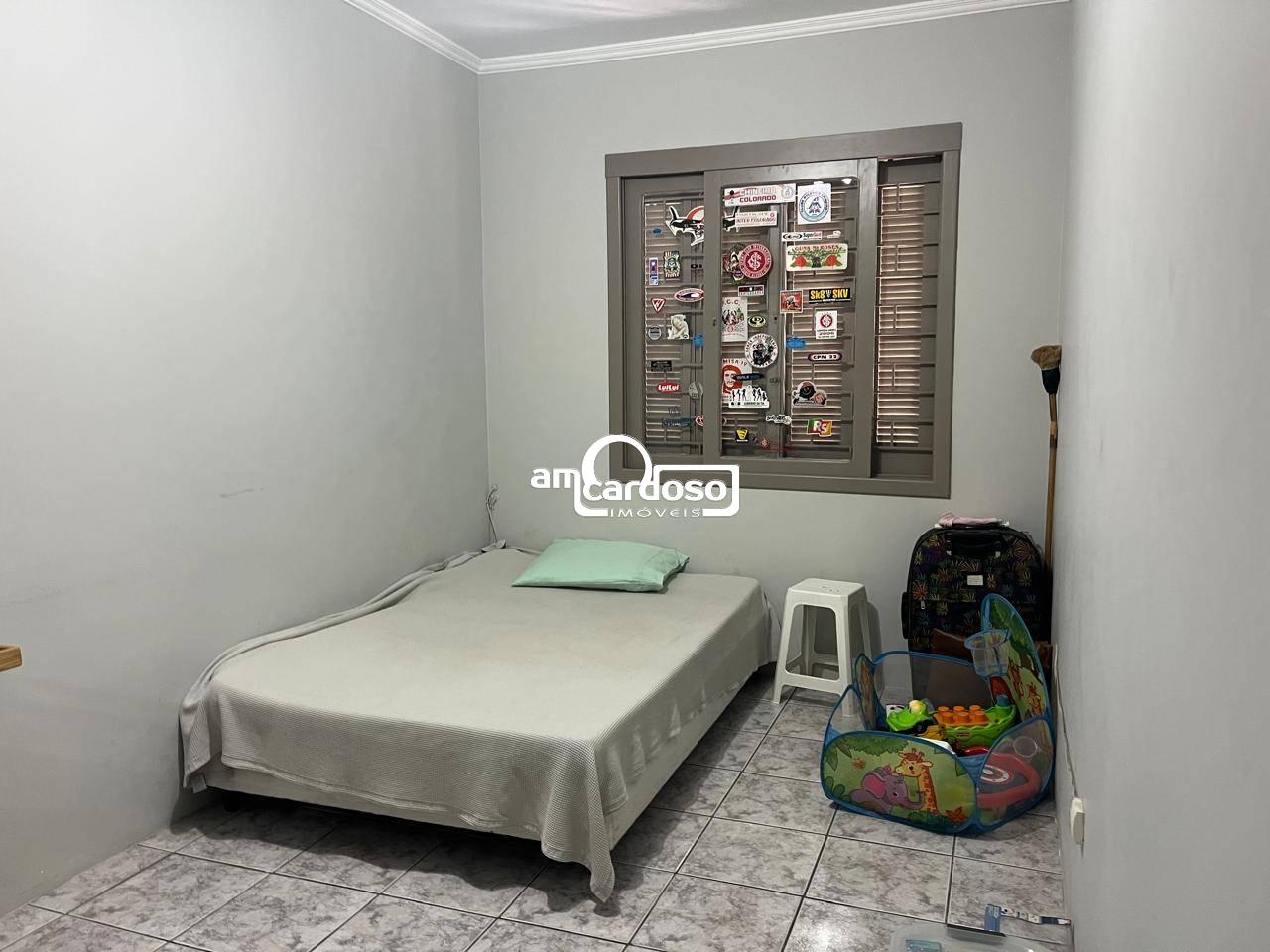 Casa com 4 quartos, 3 banheiros e 120m² à venda no bairro Sao Sebastiao, Porto Alegre