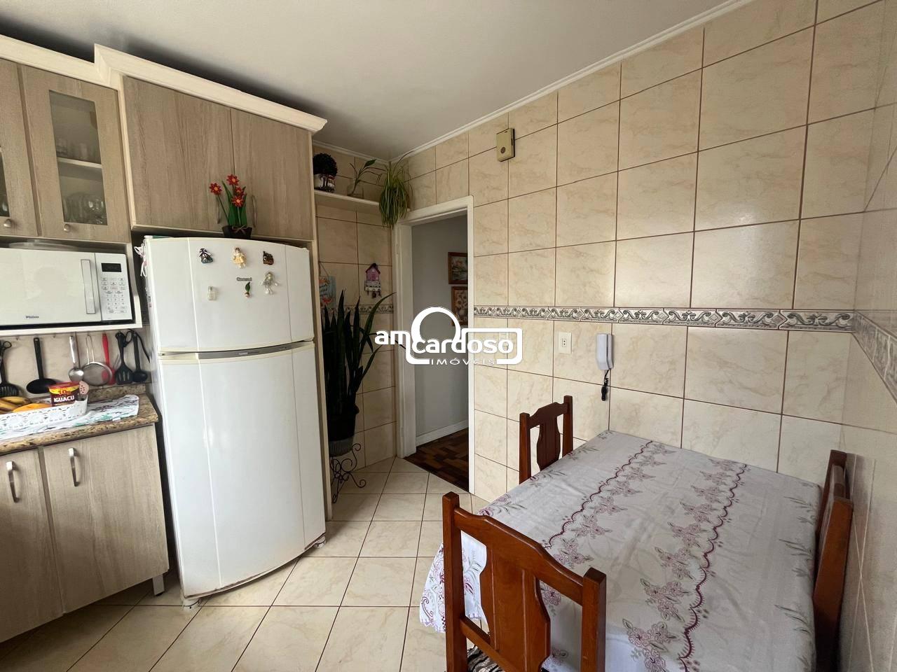 Apartamento com 3 quartos, 2 banheiros e 99m² à venda no bairro Sao Sebastiao, Porto Alegre