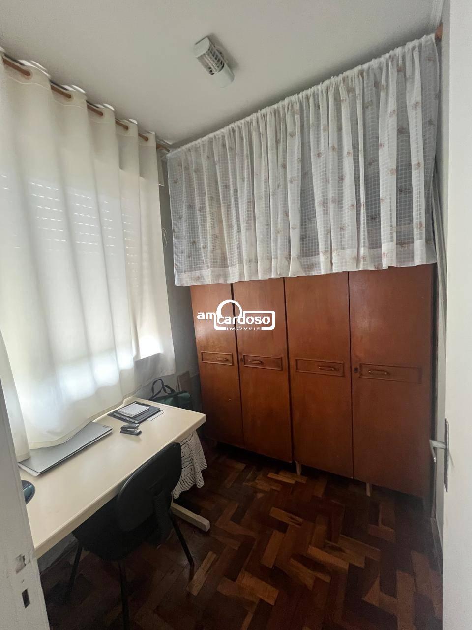 Apartamento com 3 quartos, 2 banheiros e 99m² à venda no bairro Sao Sebastiao, Porto Alegre