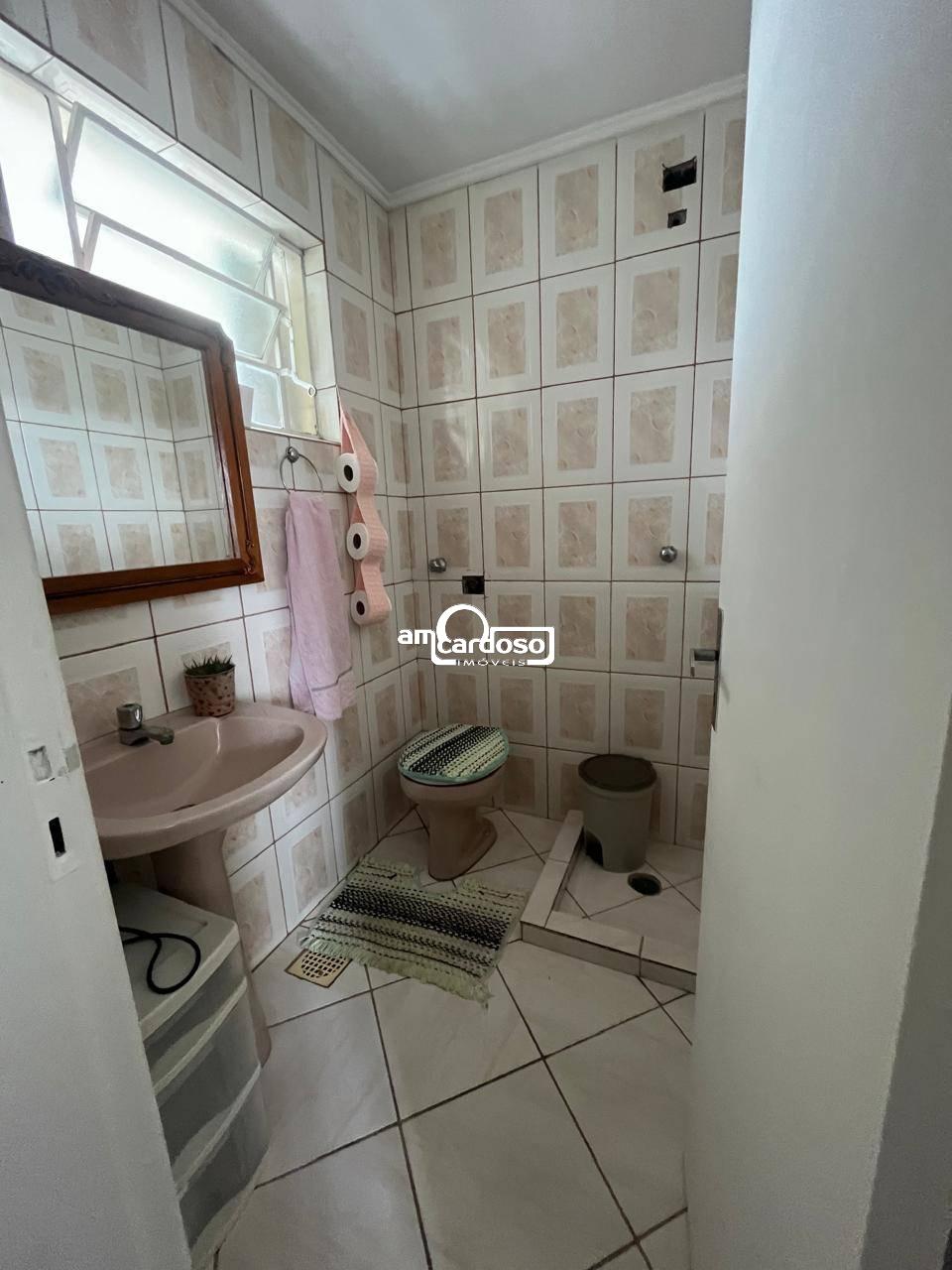 Apartamento com 3 quartos, 2 banheiros e 99m² à venda no bairro Sao Sebastiao, Porto Alegre