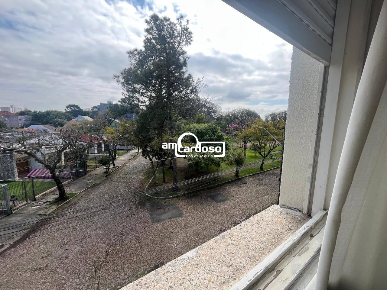 Apartamento com 3 quartos, 2 banheiros e 99m² à venda no bairro Sao Sebastiao, Porto Alegre