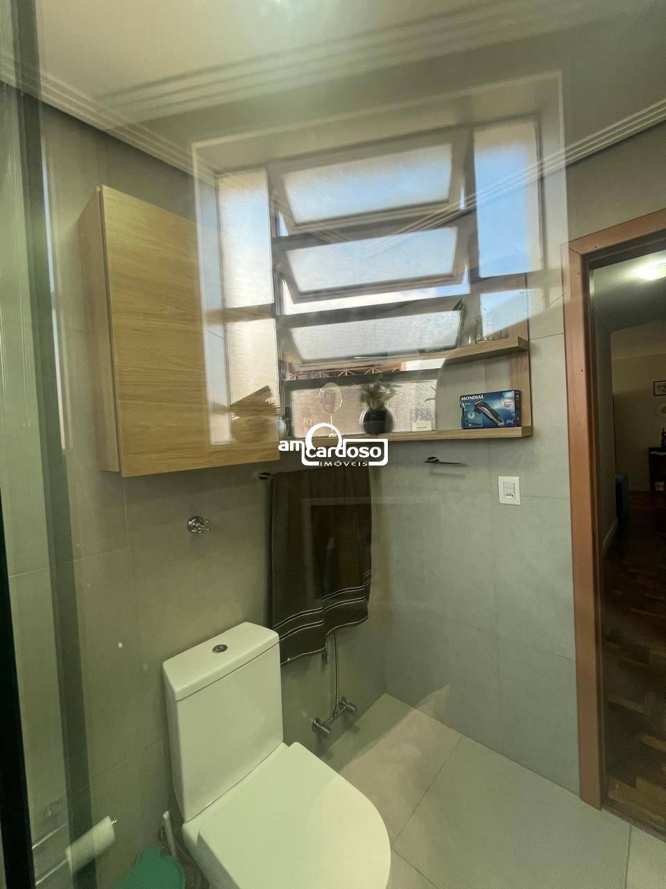 Apartamento com 3 quartos, 2 banheiros e 99m² à venda no bairro Sao Sebastiao, Porto Alegre