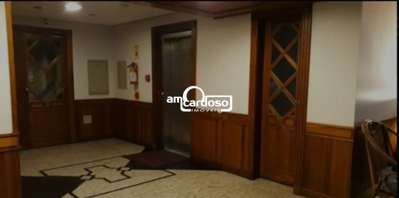 Cobertura com 3 quartos, 4 banheiros e 202m² à venda no bairro Jardim Lindoia, Porto Alegre