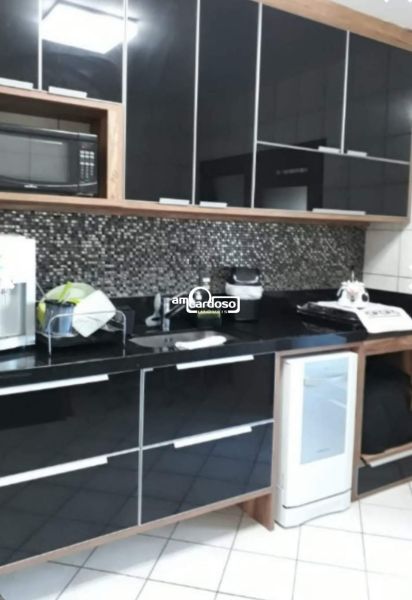 Cobertura com 3 quartos, 4 banheiros e 202m² à venda no bairro Jardim Lindoia, Porto Alegre
