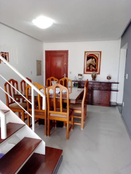 Cobertura com 3 quartos, 4 banheiros e 202m² à venda no bairro Jardim Lindoia, Porto Alegre