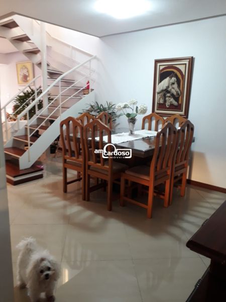 Cobertura com 3 quartos, 4 banheiros e 202m² à venda no bairro Jardim Lindoia, Porto Alegre