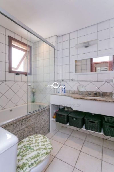 Cobertura com 3 quartos, 4 banheiros e 202m² à venda no bairro Jardim Lindoia, Porto Alegre
