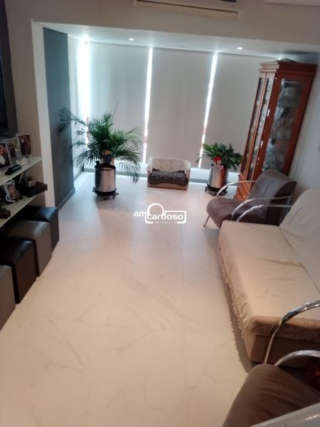 Cobertura com 3 quartos, 4 banheiros e 202m² à venda no bairro Jardim Lindoia, Porto Alegre