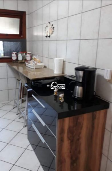 Cobertura com 3 quartos, 4 banheiros e 202m² à venda no bairro Jardim Lindoia, Porto Alegre