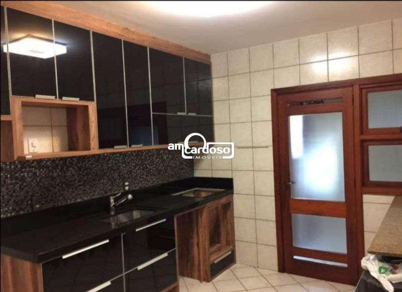 Cobertura com 3 quartos, 4 banheiros e 202m² à venda no bairro Jardim Lindoia, Porto Alegre