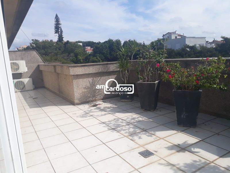 Cobertura com 3 quartos, 4 banheiros e 202m² à venda no bairro Jardim Lindoia, Porto Alegre