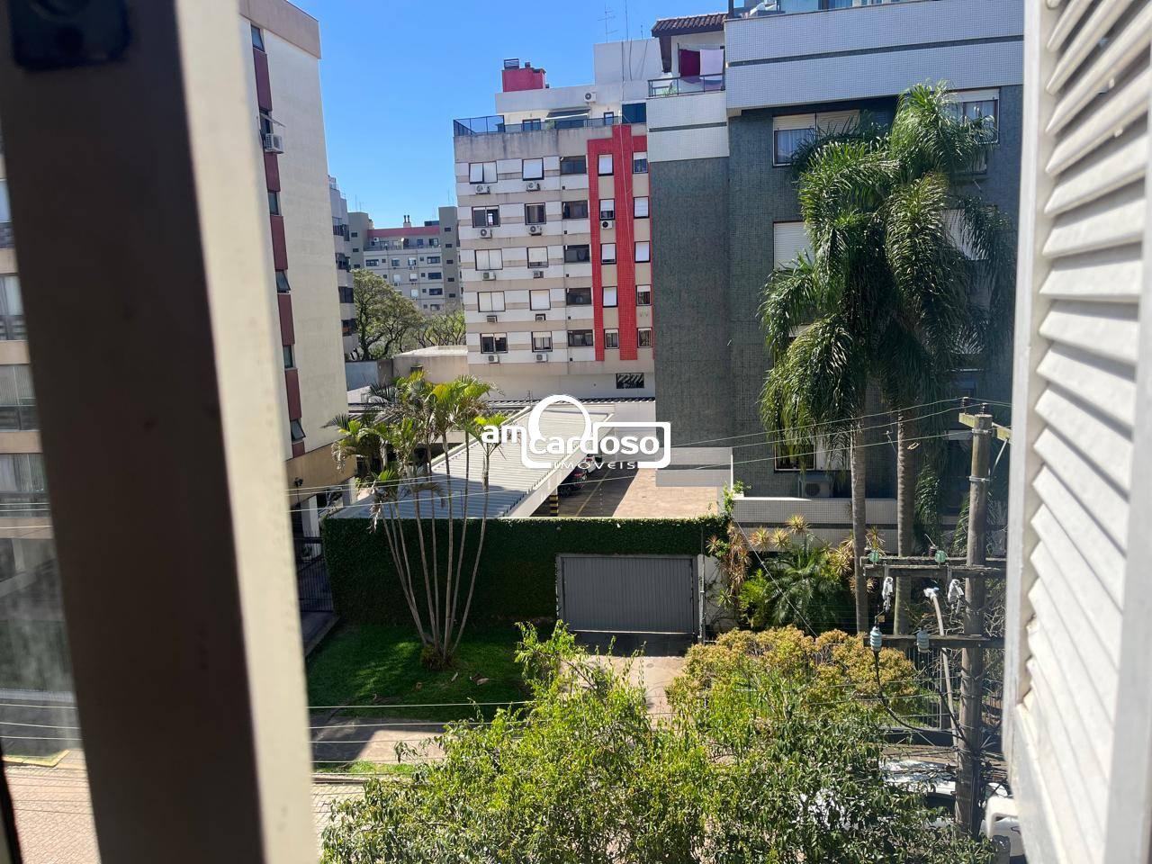 Apartamento com 2 quartos, 2 banheiros e 85m² à venda no bairro Jardim Lindoia, Porto Alegre