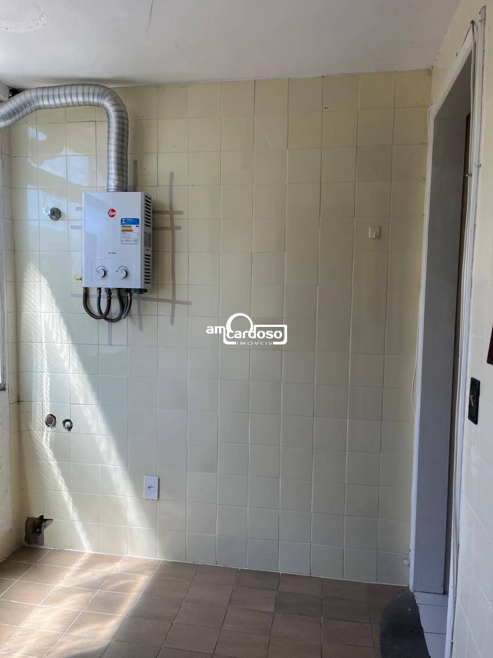 Apartamento com 2 quartos, 2 banheiros e 85m² à venda no bairro Jardim Lindoia, Porto Alegre