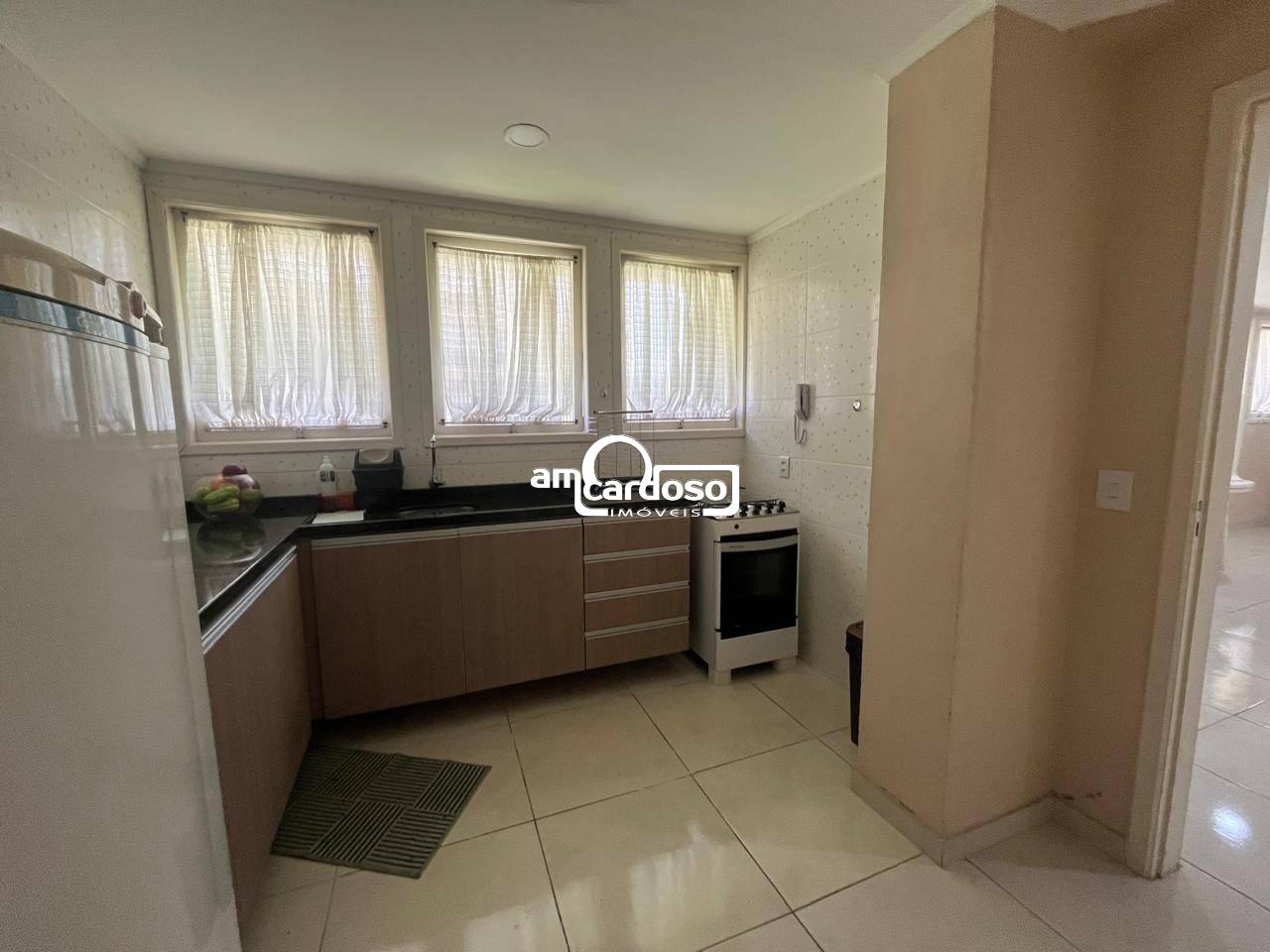 Apartamento com 2 quartos, 2 banheiros e 85m² à venda no bairro Jardim Lindoia, Porto Alegre