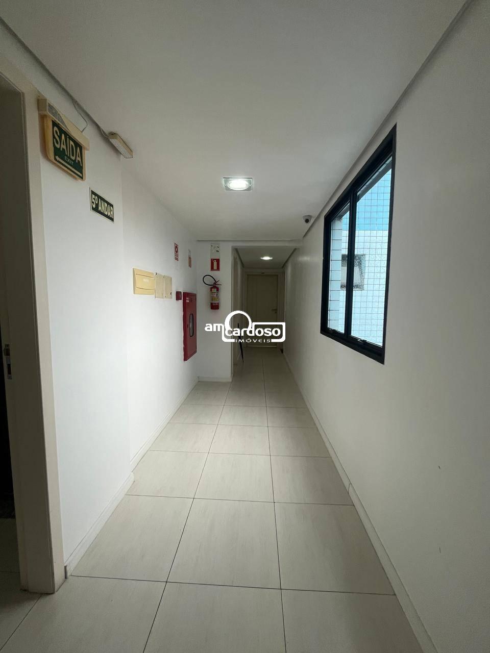 Sala com 32m² para alugar no bairro Cristo Redentor, Porto Alegre
