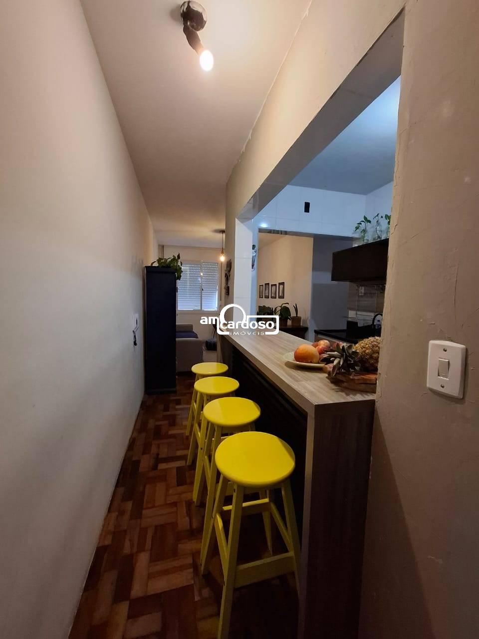 Apartamento com 3 quartos, 1 banheiro e 66m² à venda no bairro Sao Sebastiao, Porto Alegre