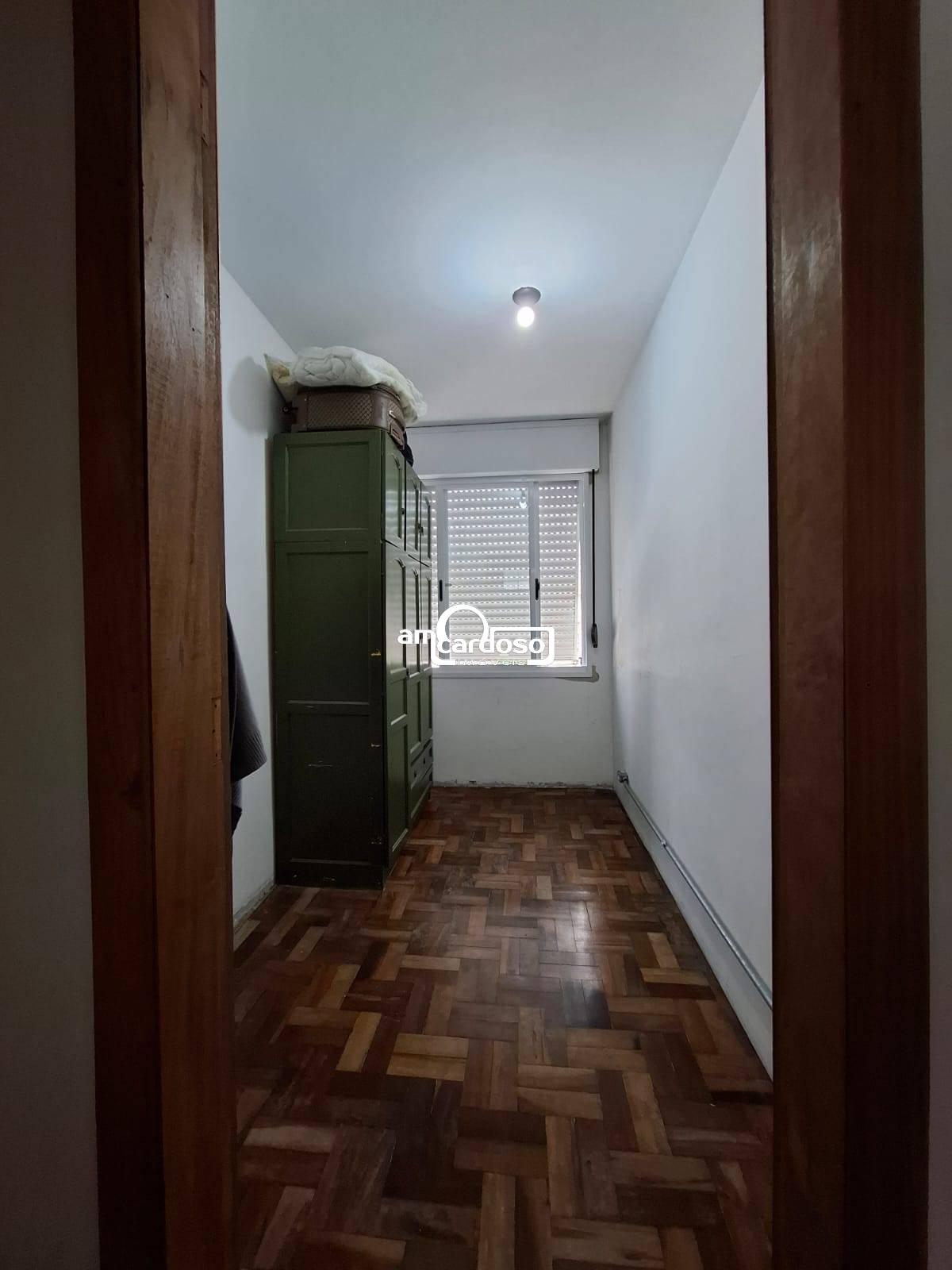 Apartamento com 3 quartos, 1 banheiro e 66m² à venda no bairro Sao Sebastiao, Porto Alegre