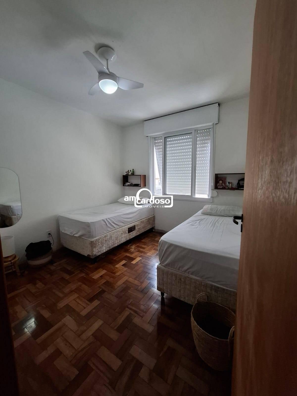 Apartamento com 3 quartos, 1 banheiro e 66m² à venda no bairro Sao Sebastiao, Porto Alegre