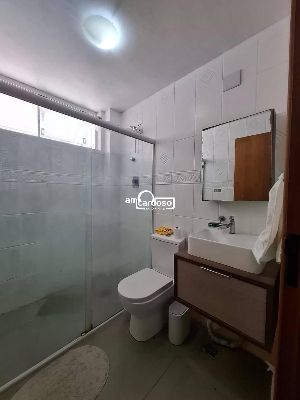 Apartamento com 3 quartos, 1 banheiro e 66m² à venda no bairro Sao Sebastiao, Porto Alegre