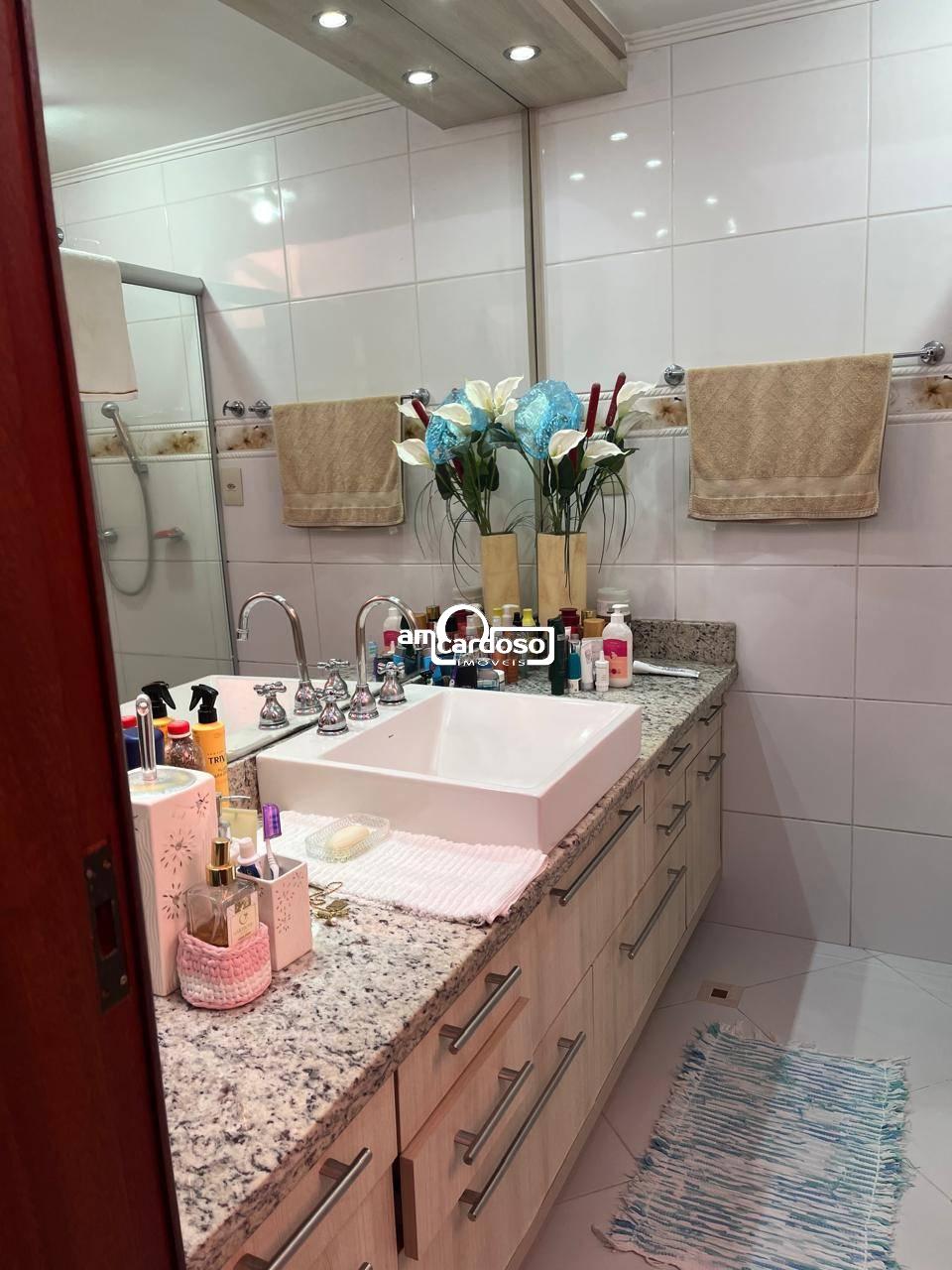 Casa com 2 quartos, 1 banheiro e 90m² à venda no bairro Parque da Matriz, Cachoeirinha
