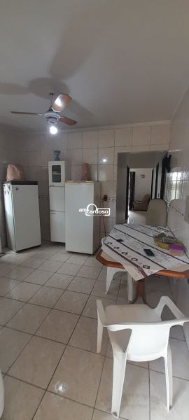 Casa com 2 quartos, 2 banheiros e 98m² à venda no bairro Sarandi, Porto Alegre
