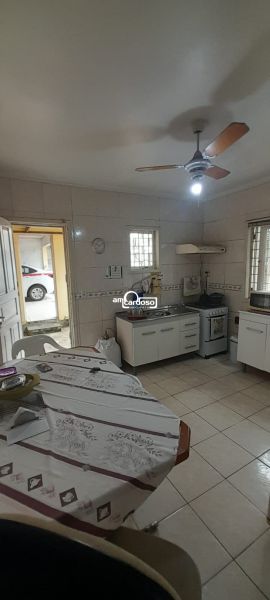 Casa com 2 quartos, 2 banheiros e 98m² à venda no bairro Sarandi, Porto Alegre