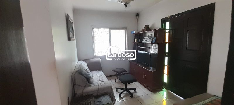 Casa com 2 quartos, 2 banheiros e 98m² à venda no bairro Sarandi, Porto Alegre