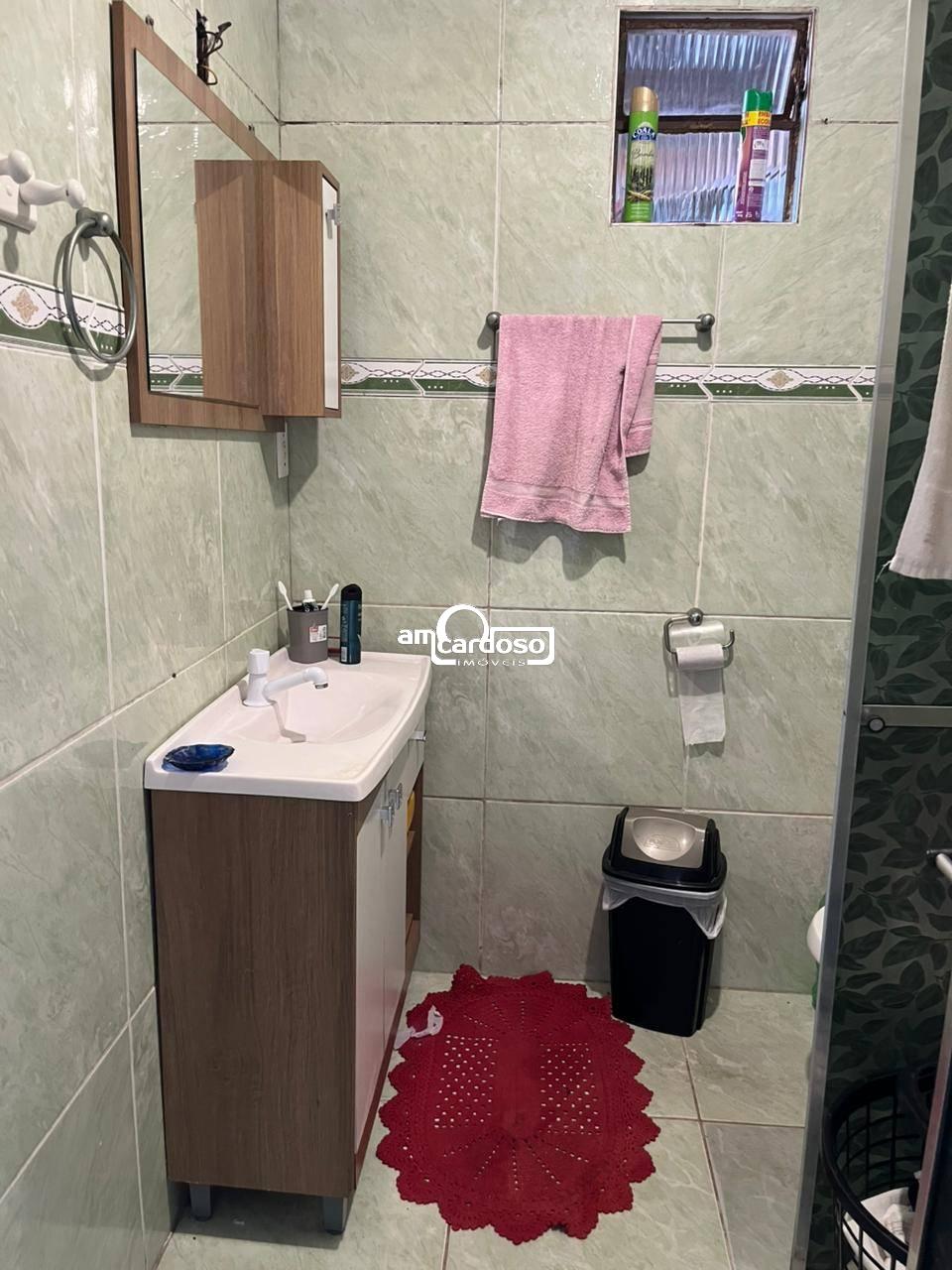 Casa com 4 quartos, 2 banheiros e 110m² à venda no bairro Parque dos Mayas, Porto Alegre