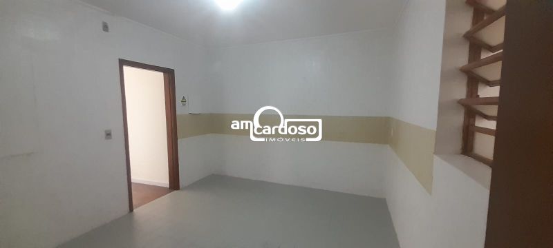 Casa com 4 quartos, 4 banheiros e 214m² à venda no bairro Jardim Lindoia, Porto Alegre