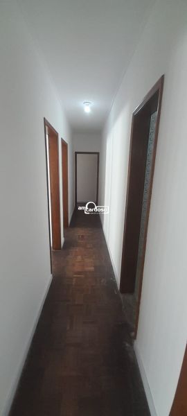Casa com 4 quartos, 4 banheiros e 214m² à venda no bairro Jardim Lindoia, Porto Alegre