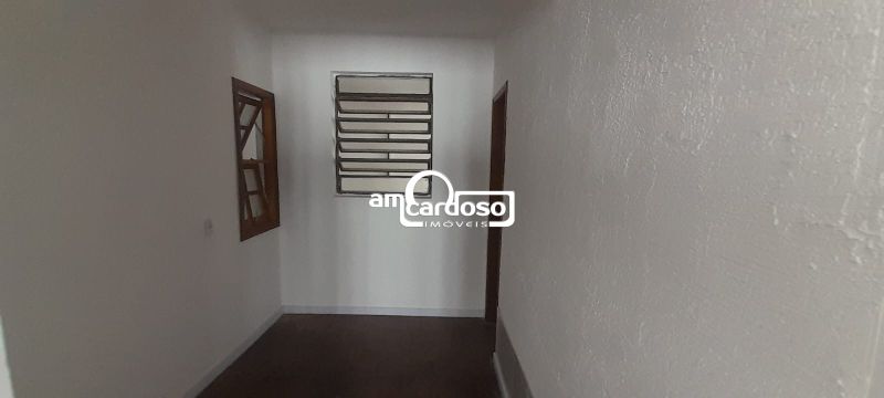Casa com 4 quartos, 4 banheiros e 214m² à venda no bairro Jardim Lindoia, Porto Alegre