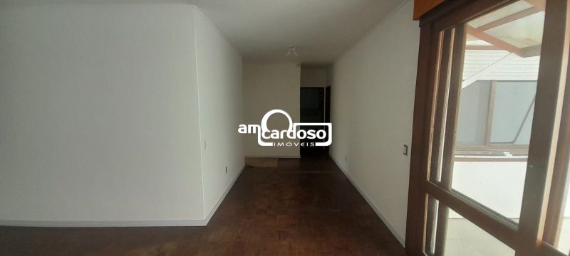 Casa com 4 quartos, 4 banheiros e 214m² à venda no bairro Jardim Lindoia, Porto Alegre