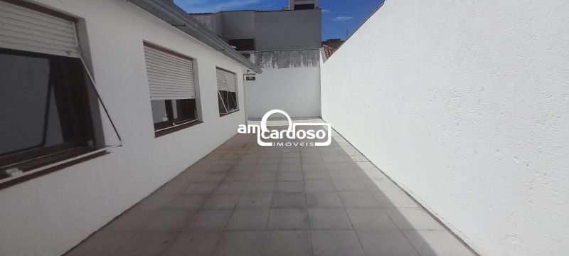 Casa com 4 quartos, 4 banheiros e 214m² à venda no bairro Jardim Lindoia, Porto Alegre