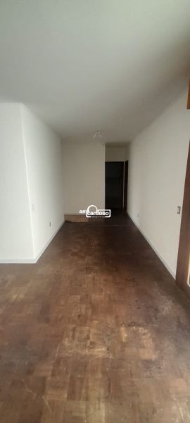 Casa com 4 quartos, 4 banheiros e 214m² à venda no bairro Jardim Lindoia, Porto Alegre