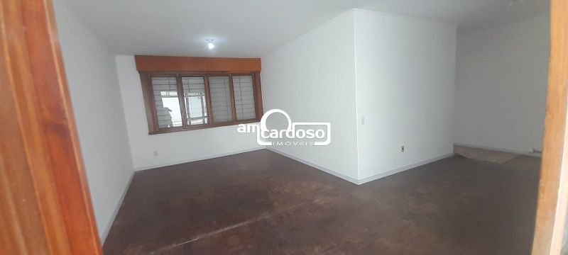 Casa com 4 quartos, 4 banheiros e 214m² à venda no bairro Jardim Lindoia, Porto Alegre