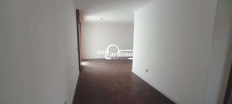 Casa com 4 quartos, 4 banheiros e 214m² à venda no bairro Jardim Lindoia, Porto Alegre