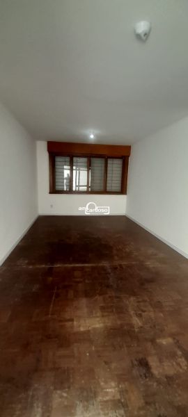 Casa com 4 quartos, 4 banheiros e 214m² à venda no bairro Jardim Lindoia, Porto Alegre