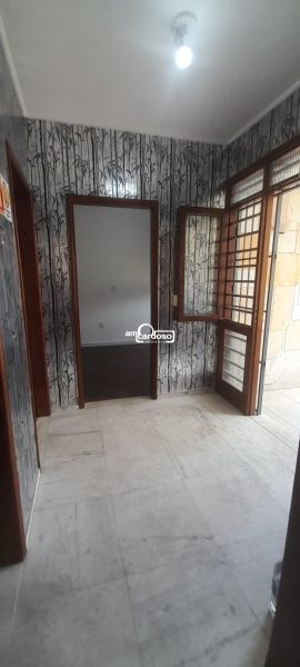 Casa com 4 quartos, 4 banheiros e 214m² à venda no bairro Jardim Lindoia, Porto Alegre