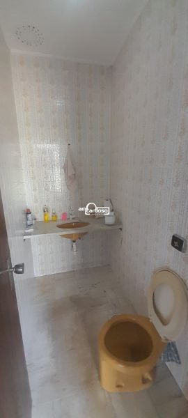 Casa com 4 quartos, 4 banheiros e 214m² à venda no bairro Jardim Lindoia, Porto Alegre